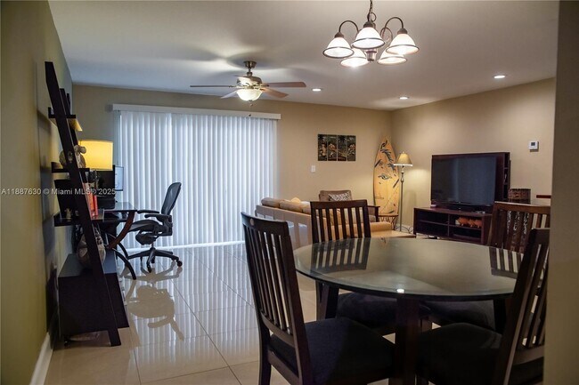 Building Photo - 17051 NE 35th Ave