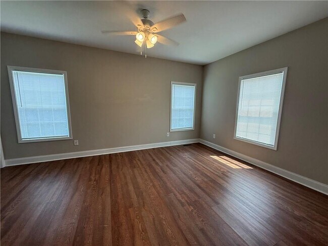 Building Photo - 519 Liberty Pk Dr