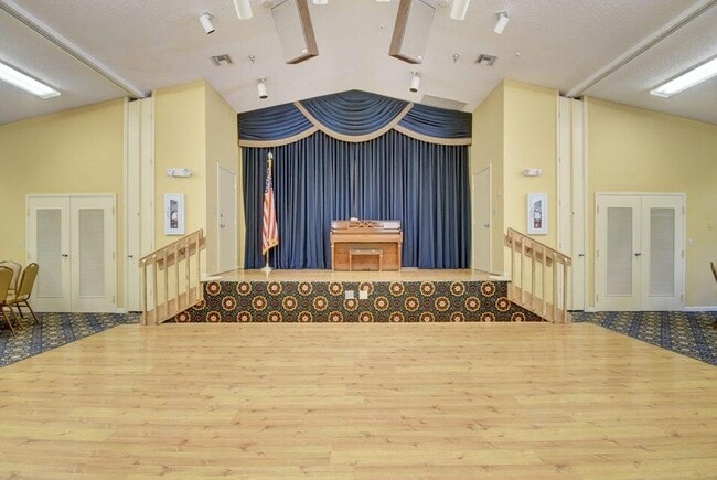 Building Photo - 8046 Summerview Terrace