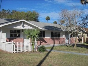 Building Photo - 7731 Chapel Ave