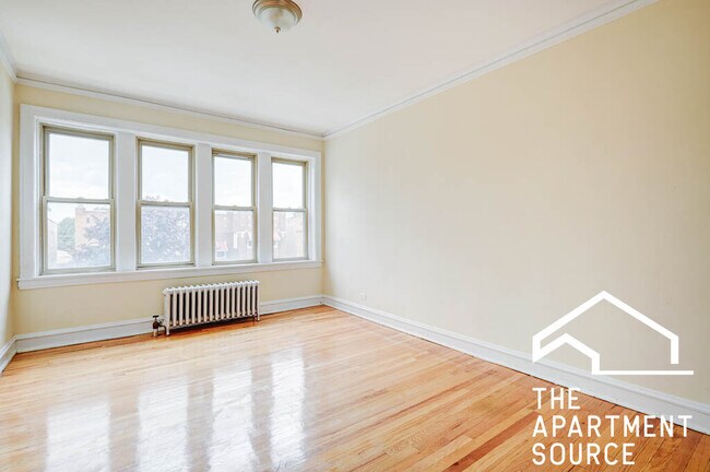Building Photo - 2111 Grove