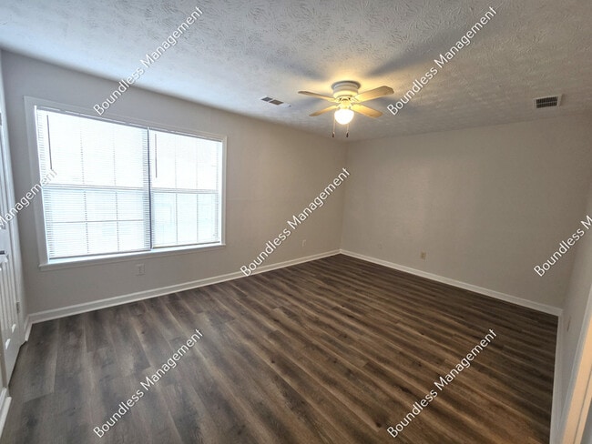 Building Photo - 1036 Thornwoode Ln