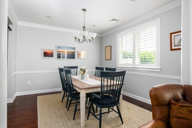 Building Photo - 115 Halsted Dr