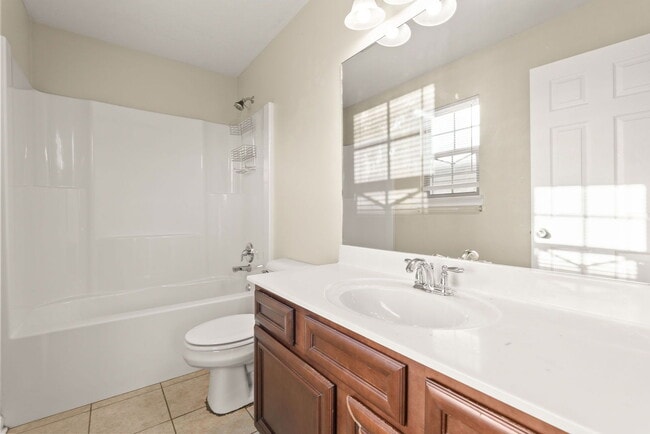 Building Photo - 1470 Angeline Dr