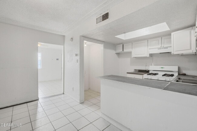 Building Photo - 13113 Violeta Ln