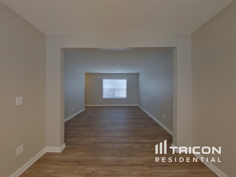 Building Photo - 541 Halleck Ln