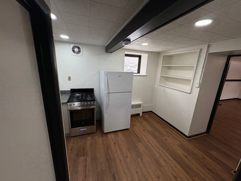 Building Photo - 1616 N Vermilion St