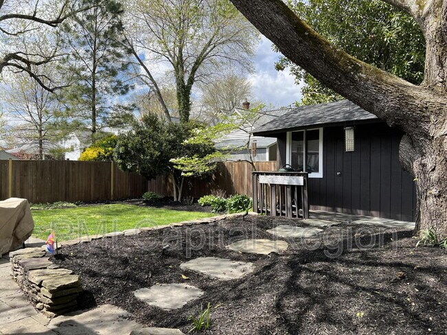 Building Photo - 5005 Druid Dr