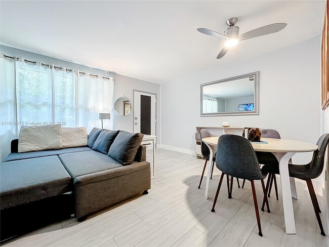 Building Photo - 651 NE 60th St