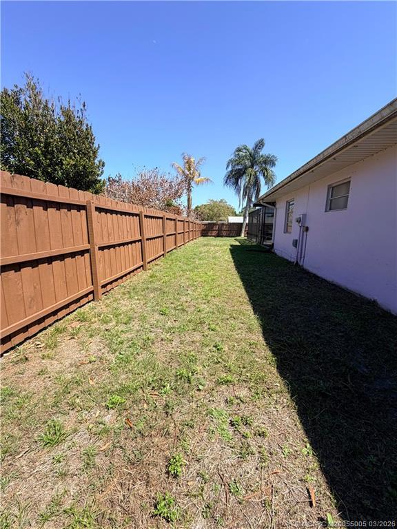 Building Photo - 761 SW Ravenswood Ln