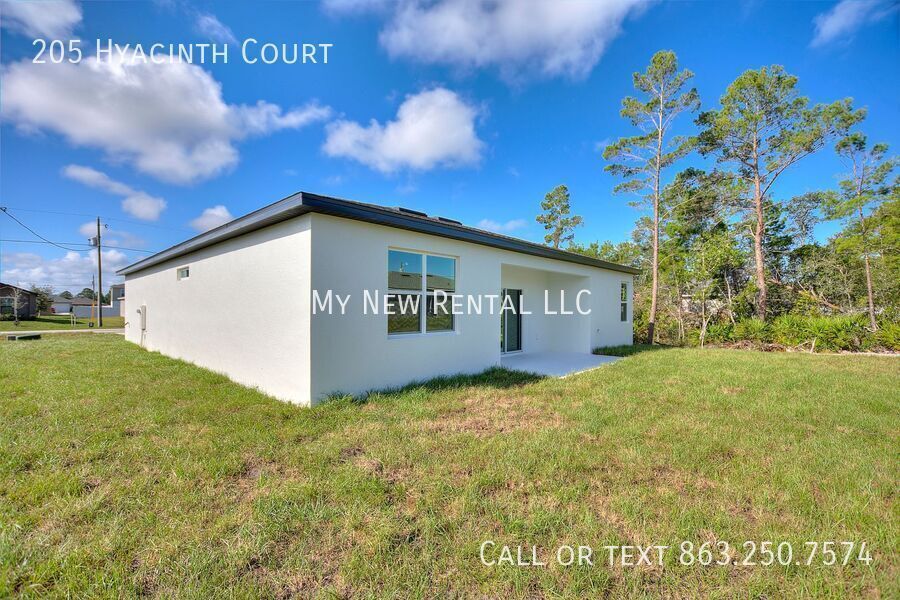 Building Photo - 205 Hyacinth Ct