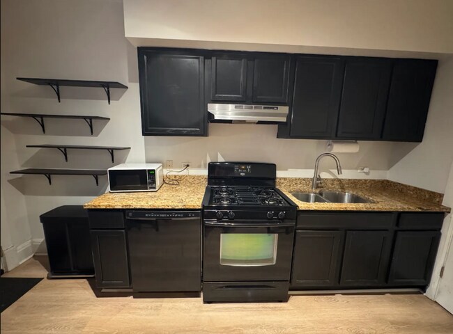 Building Photo - 4354 W Washington Blvd