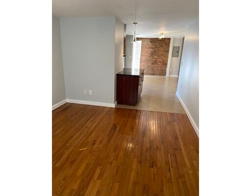 Building Photo - 202 3rd St