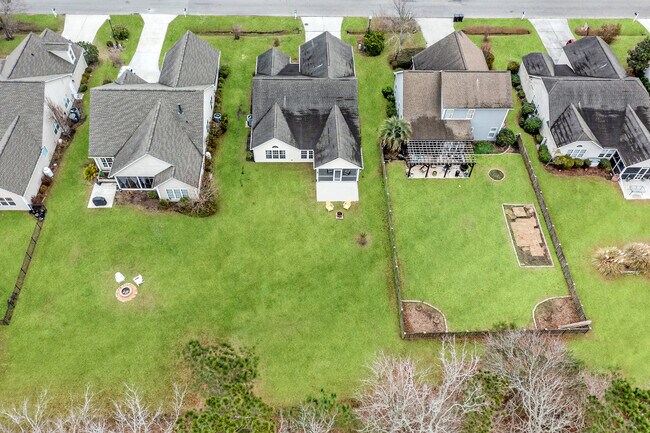 Building Photo - 508 Azalea Dr