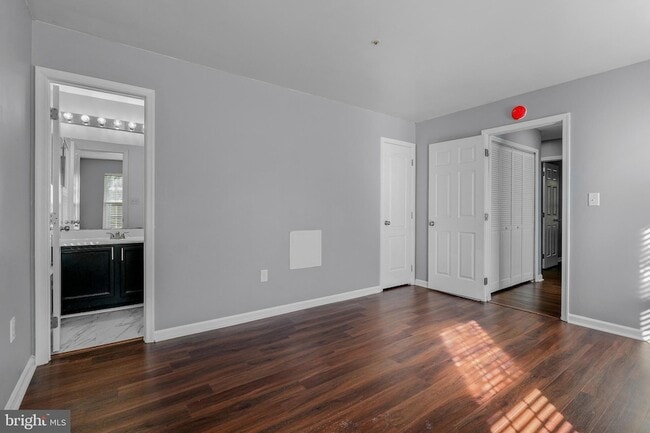 Building Photo - 9503 Fletcher Ave