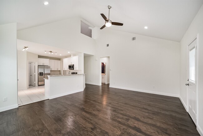 Building Photo - 10618 Bassoon Dr