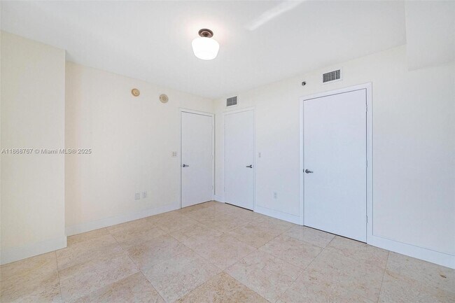 Building Photo - 50 Biscayne Blvd
