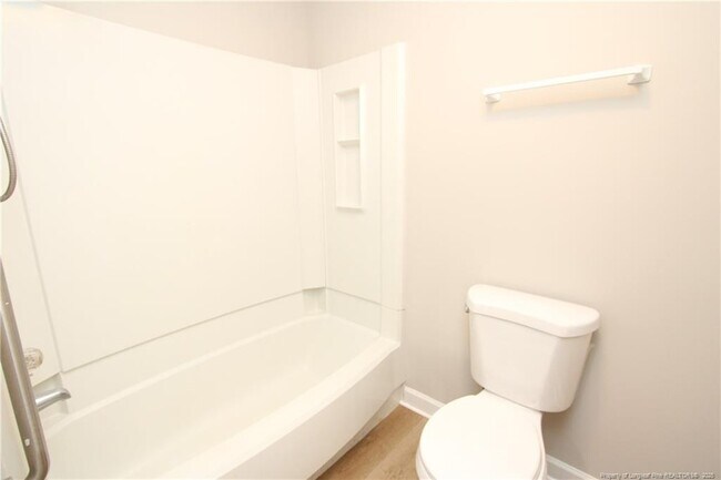 Building Photo - 118 Manhattan Ct