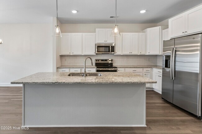Building Photo - 1408 Hartley Ln