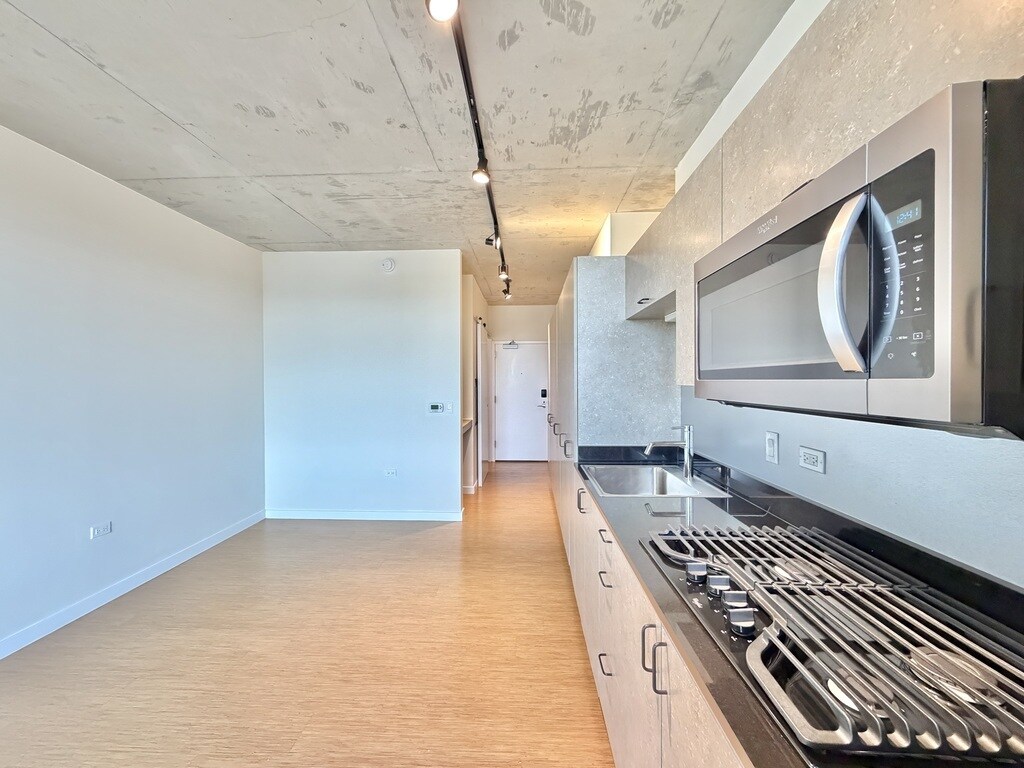 Building Photo - 1515 N Fremont St