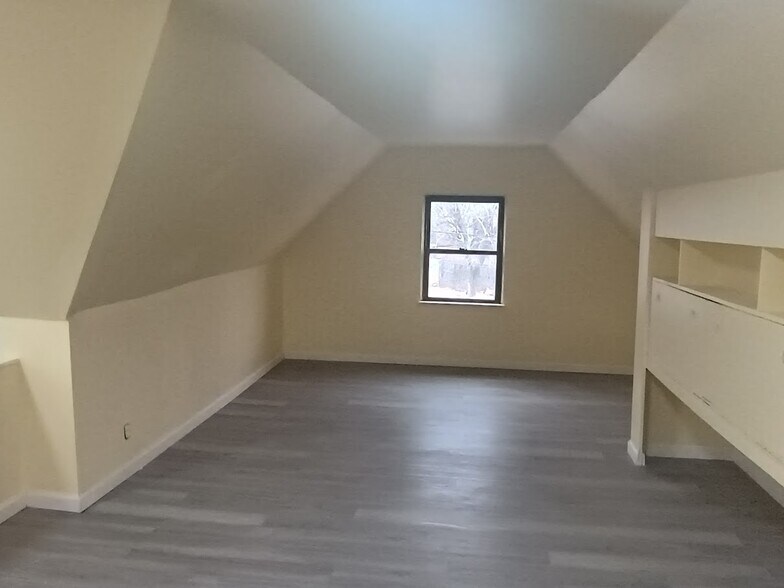 Building Photo - 412 Althea St