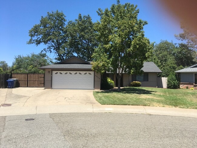 Building Photo - Oak Haven Neighborhood 3 bedroom  in Cul-De-Sac