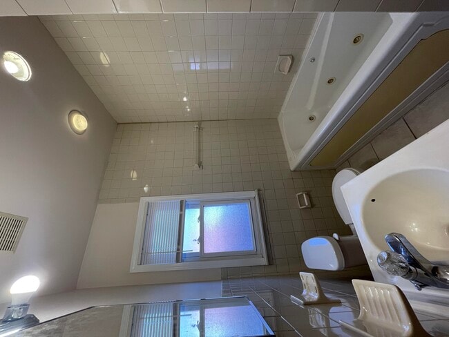 Building Photo - 15832 Appoline St