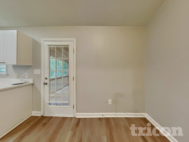 Building Photo - 125 Pinto Dr