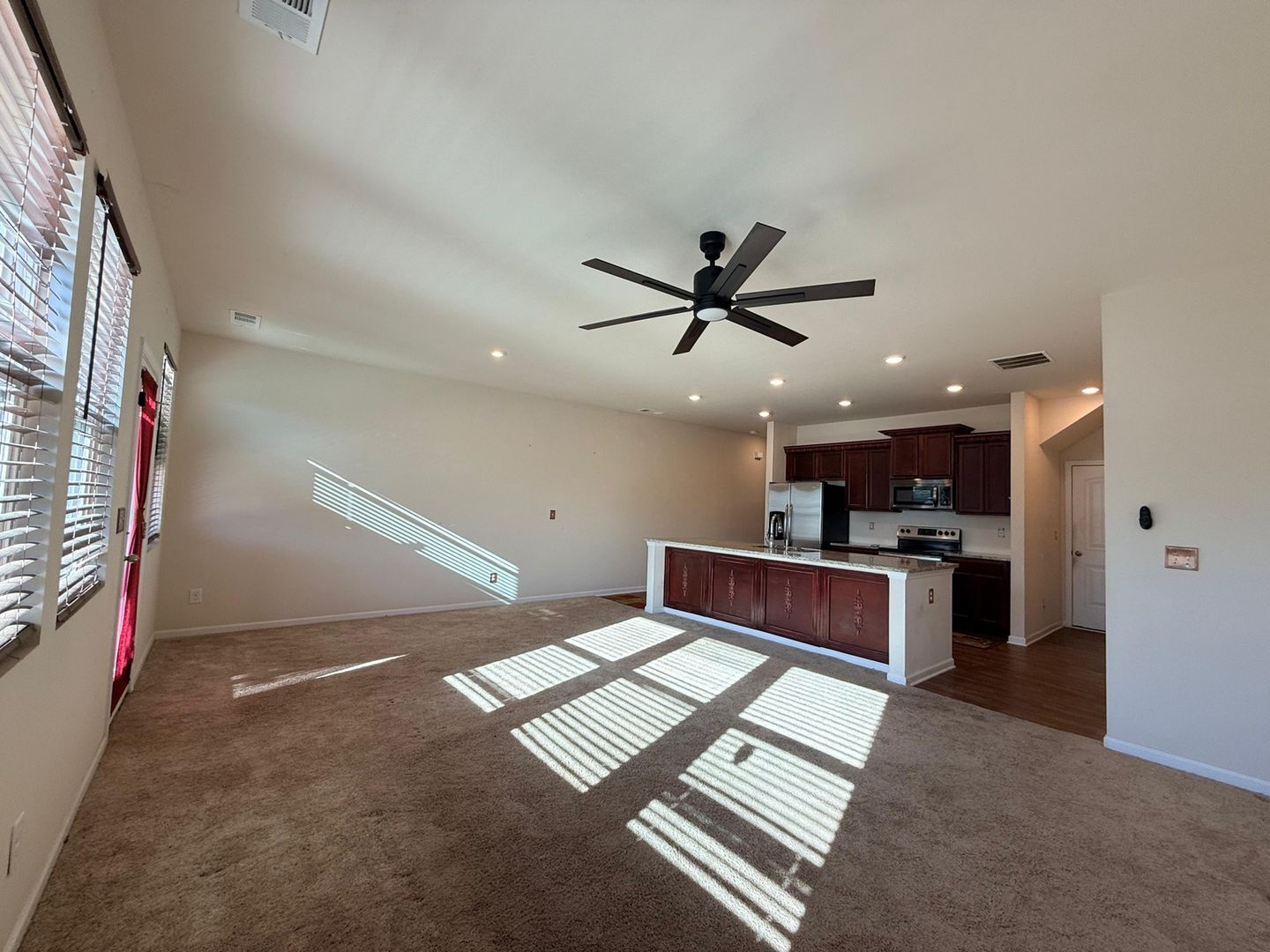 Building Photo - 532 Ruths Dr