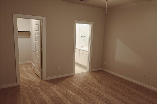 Building Photo - 8534 Blueberry Ash St