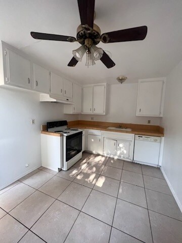 Building Photo - 2616 N Half Moon Dr