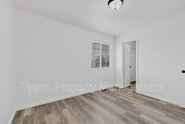 Building Photo - 10339 Vendaval Ave NW