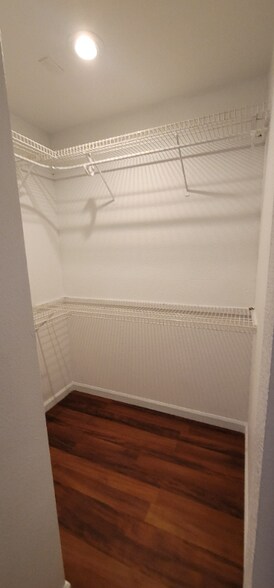 Building Photo - 5709 Avenida Silla