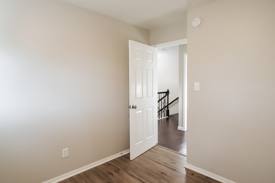 Building Photo - 19610 Plymouth Ridge Ln