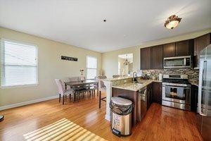 Building Photo - 7947 W 92nd St