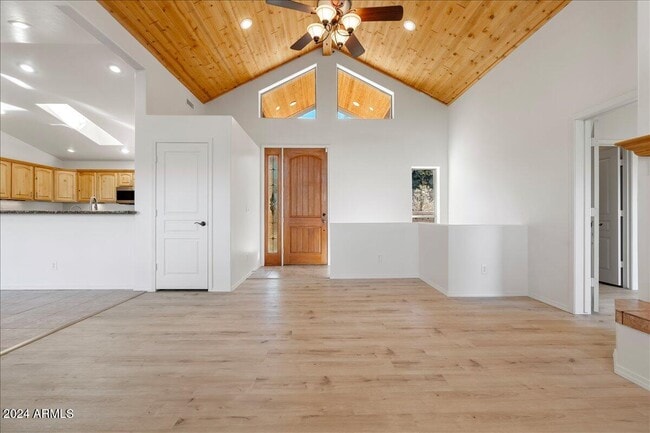 Building Photo - 1280 Majestic Vw Dr