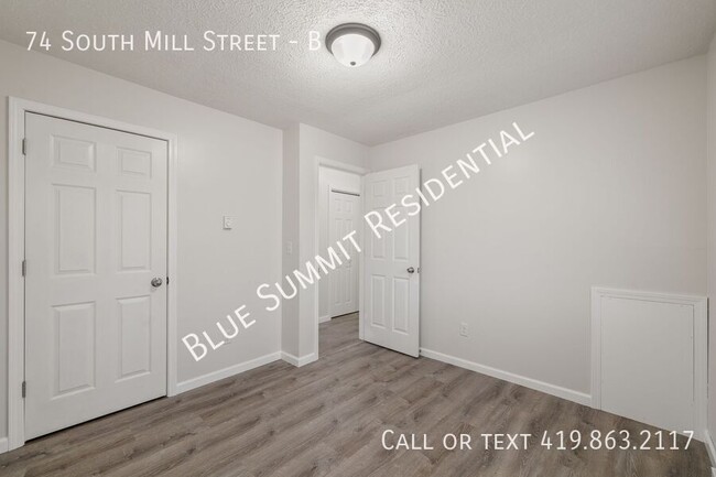 Building Photo - 2 bed, 1 bath, half double, single detache...