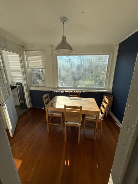 Building Photo - 434 Franklin St