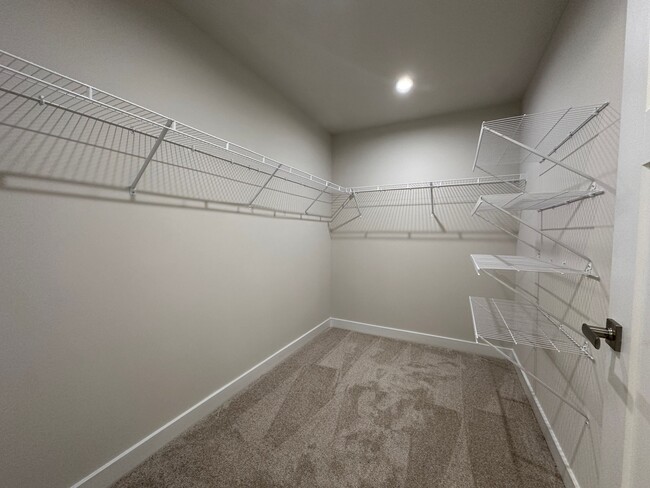 Building Photo - 127 Jameson Pk Dr