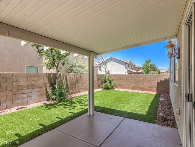 Building Photo - 4133 N Perfect Lure St