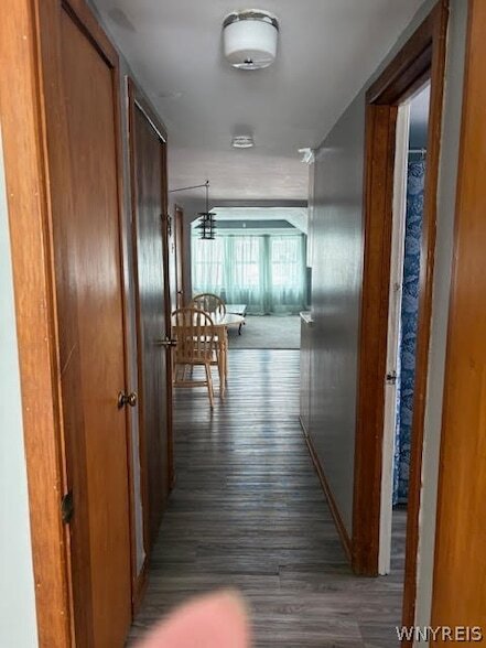 Building Photo - 1997 Hertel Ave