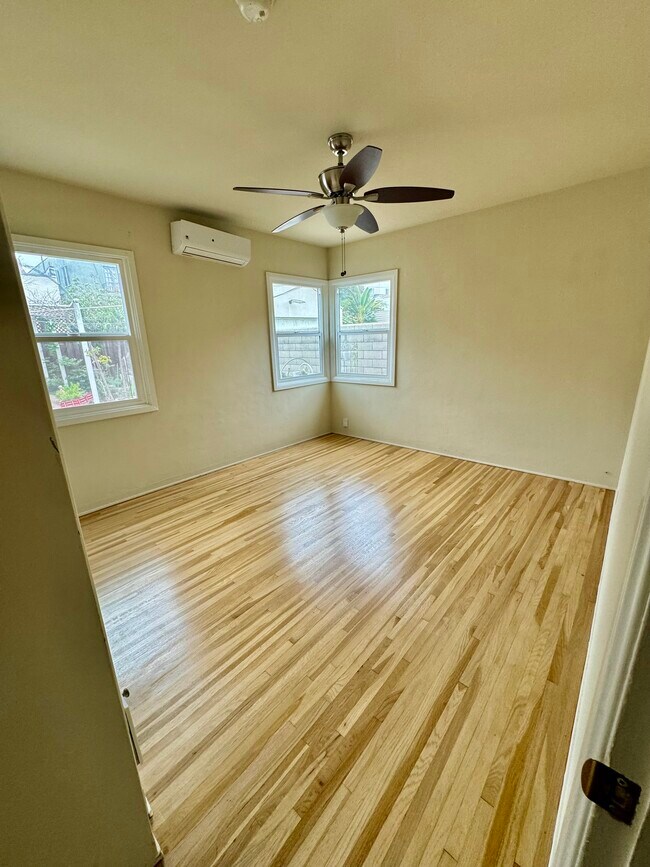 Bedroom 1 - 1923 Talmadge St