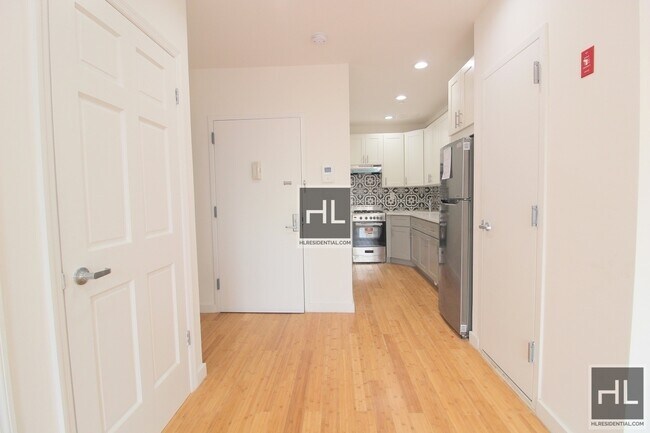 Building Photo - NEWLY CONSTRUCTED BRAND NEW 1 BEDROOM UTIC...