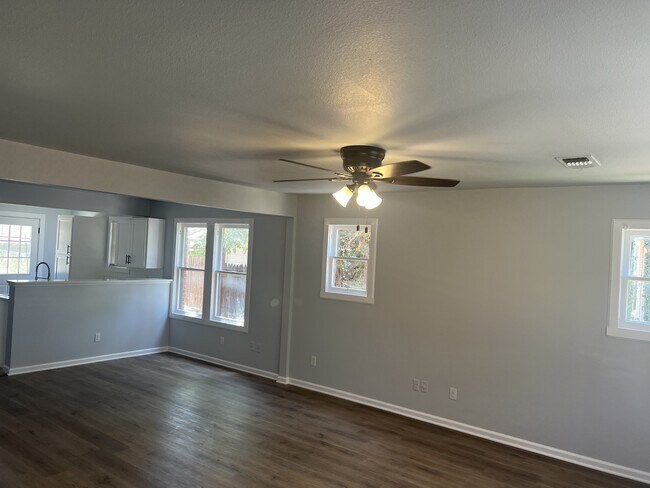 Building Photo - 2021 15th St