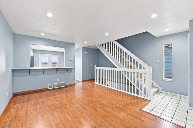 Building Photo - $2,740.95 with $300 Off The First Month's Rent, 3 Beds - 2.5 Bath, Single Family Home in Westmins...