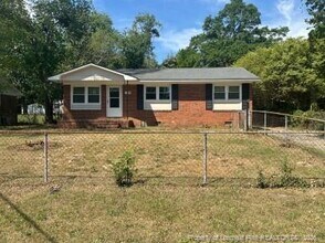 Building Photo - 1070 Rulnick St