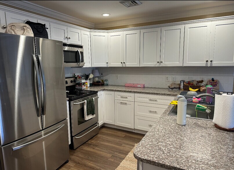 Building Photo - 2008 Millennium Pl