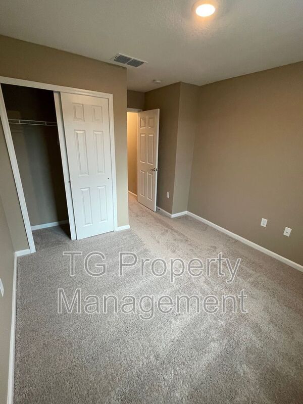 Building Photo - 99 Great Star Ct