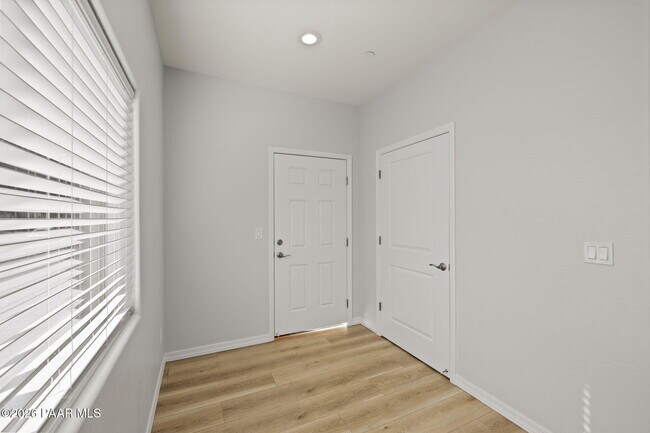 Building Photo - 1257 White Spar Rd