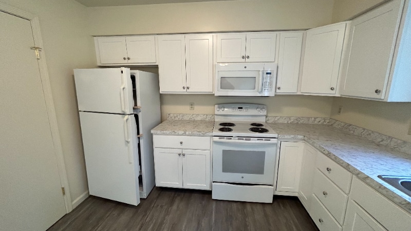 Building Photo - 249 Mercer Ave